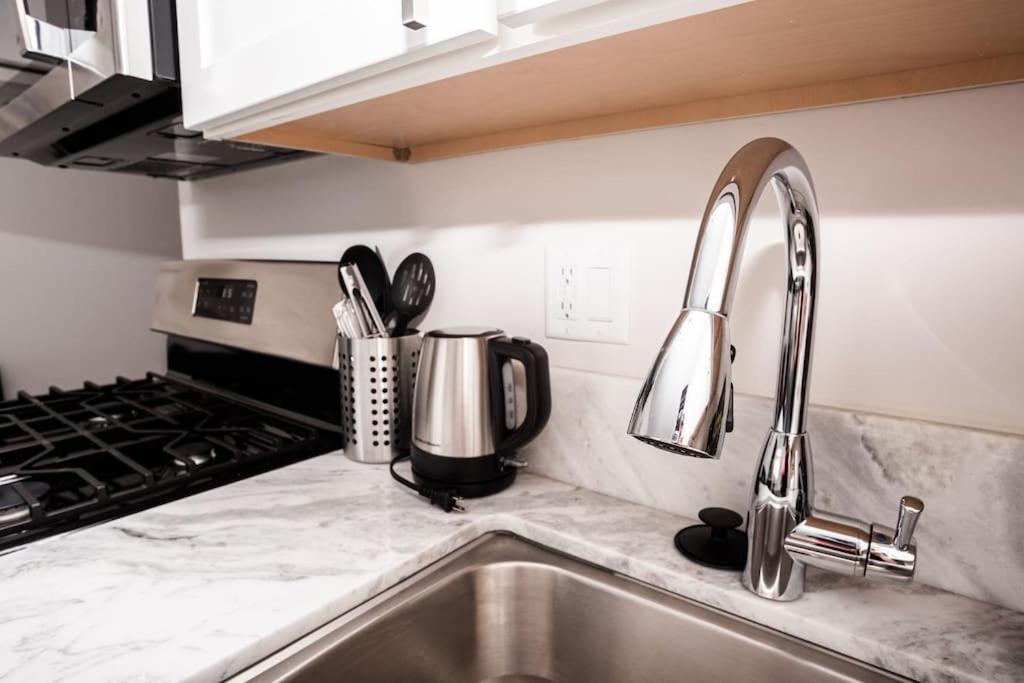 Lovely Studio W Full Kitchen In Heart Of San Diego Exterior photo