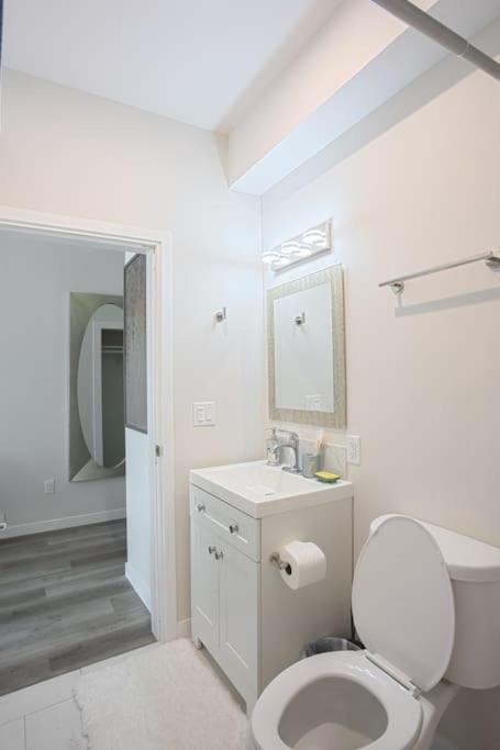 Lovely Studio W Full Kitchen In Heart Of San Diego Exterior photo
